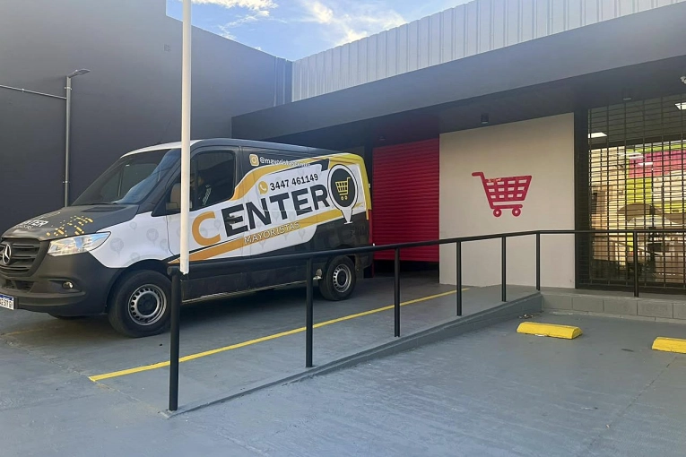 La Apertura de Maycon en Concordia se Retrasa: Mercadería en Retiro y Polémica en el Aire La Apertura de Maycon en Concordia se Retrasa: Mercadería en Retiro y Polémica en el Aire