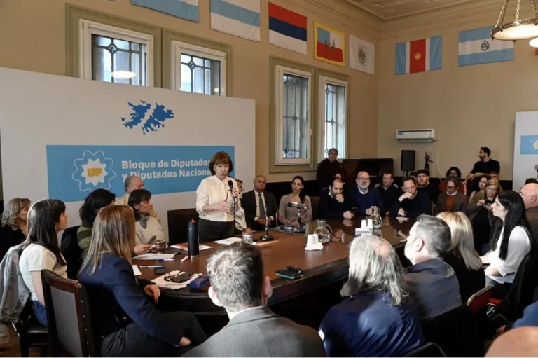 Urgente llamado a la acción: Universidades y legisladores exigen financiamiento educativo