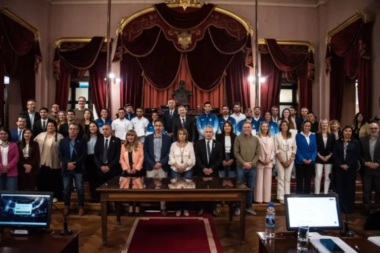 Reconocimiento a los Atletas Entrerrianos que Brillaron en los Juegos Suramericanos Reconocimiento a los Atletas Entrerrianos que Brillaron en los Juegos Suramericanos