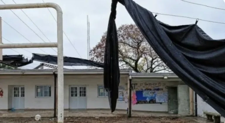 Educadores Exigen Fondo de Emergencia para Reparar Escuelas Afectadas por El Niño