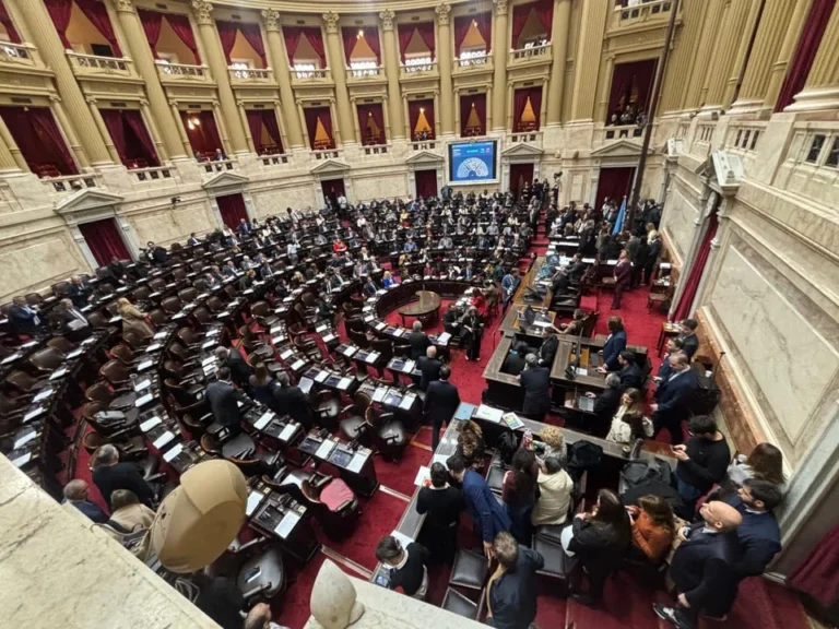 La Oposición Convoca a Sesión Extraordinaria para Debatir DNU 70 y Temas de Emergencia La Oposición Convoca a Sesión Extraordinaria para Debatir DNU 70 y Temas de Emergencia